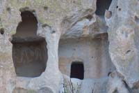 014-greater_zoom_of_cliff_dwellings_and_petroglyphs