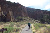 024-continuing_trail_to_cliff_dwellings_in_volcanic_tuff_cliffs