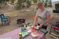 083-Mommy_cooking_pie_iron_tortilla_tacos_vegetarian_style-yum_yum