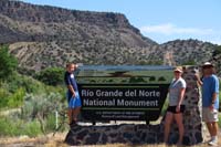 03-family_at_Rio_Grande_del_Norte_NM_entrance_sign