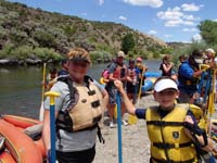 09-Mommy_and_Kenny_at_beginning_of_Racecourse_with_Cottam's_Rafting-Mommy_is_panicking_since_tight_vest