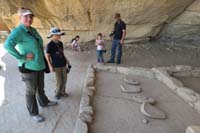 075-Mommy_and_Kenny_checking_out_the_cooking_area-mano_and_metates