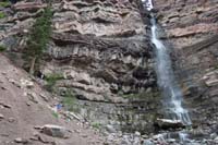 25-Mommy_and_Kenny_on_ledge_walking_to_waterfall