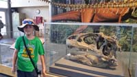 044-Kenny_and_the_Allosaurus_skull