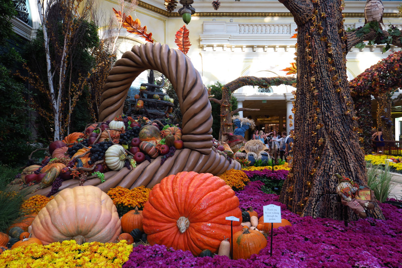 21-Bellagio_Conservatory-Fall_scene