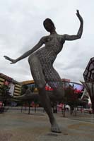 16-The_Park-big_statue_of_dancing_naked_woman
