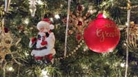 22-Christmas_Tree_decorations