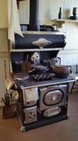27-neat_old_stove