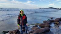 33-Kenny_loves_the_beach
