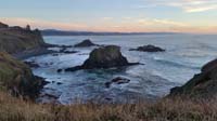 44-pretty_scenery-tidal_pools_are_in_alcove_without_water,but_tide_is_in_and_too_late_in_day_to_visit