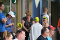 14-kids_taking_with_moms_after_race