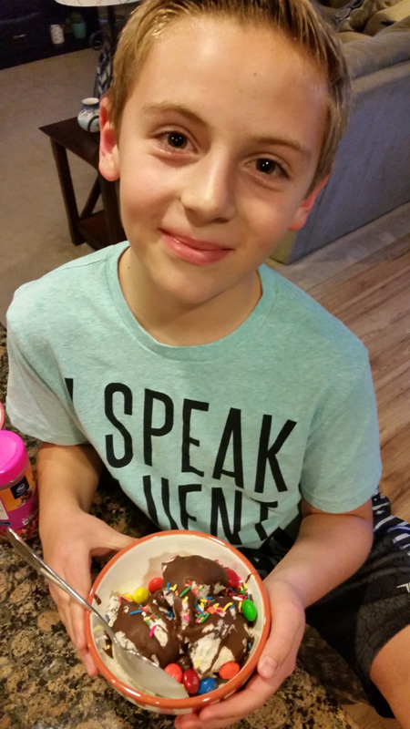 096-Kenny_loves_his_ice_cream