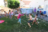 081-cake_food_fight