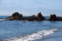 047-pretty_scenery_along_beach