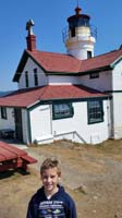 117-Mommy_and_Kenny_decided_to_visit_the_Battery_Point_Lighthouse