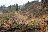 046-interesting_erosion_along_the_cliff_side