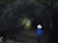 018-very_neat_long_lava_tube