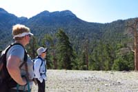 09-Mommy_and_Kenny_taking_a_break-pondering_hike