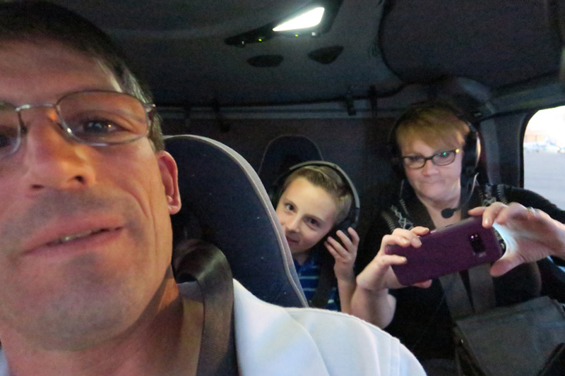 03-family_selfie_in_helicopter