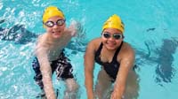 55-Kenny_and_Nardia_in_pool_during_warmups