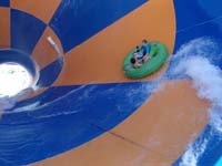 13-amazingly_he_still_has_time_to_enjoy_Wet‘n’Wild