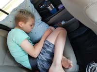 02-hard_to_find_perfect_sleeping_position_during_the_drive