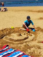 05-sand_castle_building