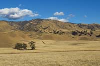 07-scenery_along_the_road
