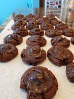 091-lots_of_awesome_Christmas_cookies-a_favorite_of_Daddy's