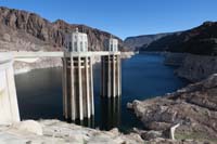 08-Arizona_intake_towers