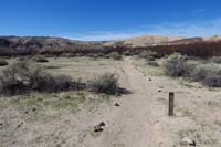 30-Daddy_continues_along_different_trail