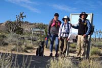 01-family_at_Teutonia_Peak_trailhead