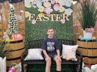 54-Kenny_and_Easter_decor_picture