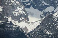 24-zoom_view_of_glaciers