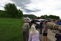 41-lots_of_people_crowded_around_wanting_a_view_of_a_bear