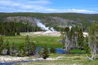 041-pretty_scenery_with_Castle_Geyser_in_distance