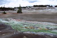 47-thermal_features_fuming_and_mineral_colored_water