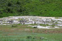 33-dead_spring_that_still_emits_sulfur_odor-Opal_Terrace_area