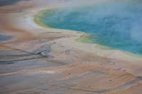 08-Grand_Prismatic_Spring-zoom_view_of_water_edge