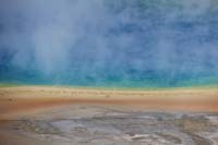 10-Grand_Prismatic_Spring-zoom_view_of_water_edge