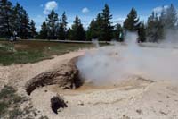 50-Red_Spouter-simply_a_fumarole_now_since_no_water_buildup