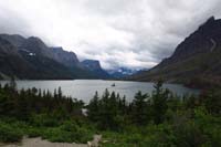 096-Saint_Mary_Lake_with_pretty_scenery