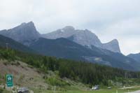 17-scenery_along_highway_to_Banff