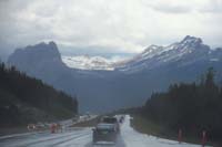 26-scenery_along_highway_to_campsite_by_Lake_Louise-gee,more_rain