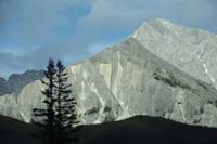29-scenery_along_highway_to_campsite_by_Lake_Louise