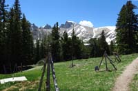 21-Wheeler_Peak_ridge_from_back_at_trail-Daddy's_group_down_with_their_summit