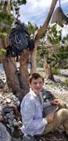 26-Kenny_found_a_nice_spot_to_eat_lunch