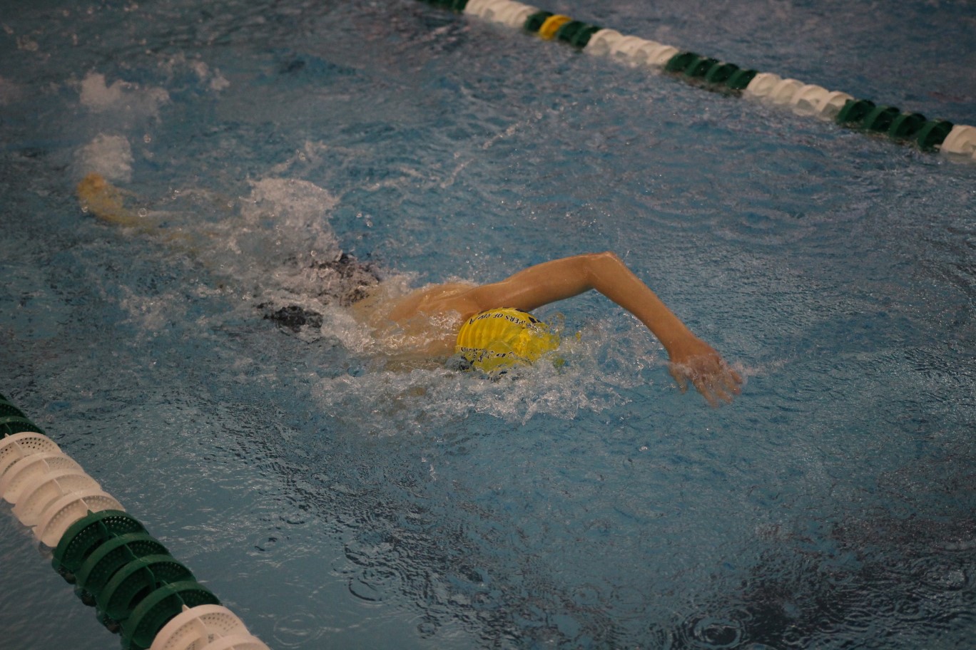 17-Kenny_swimming