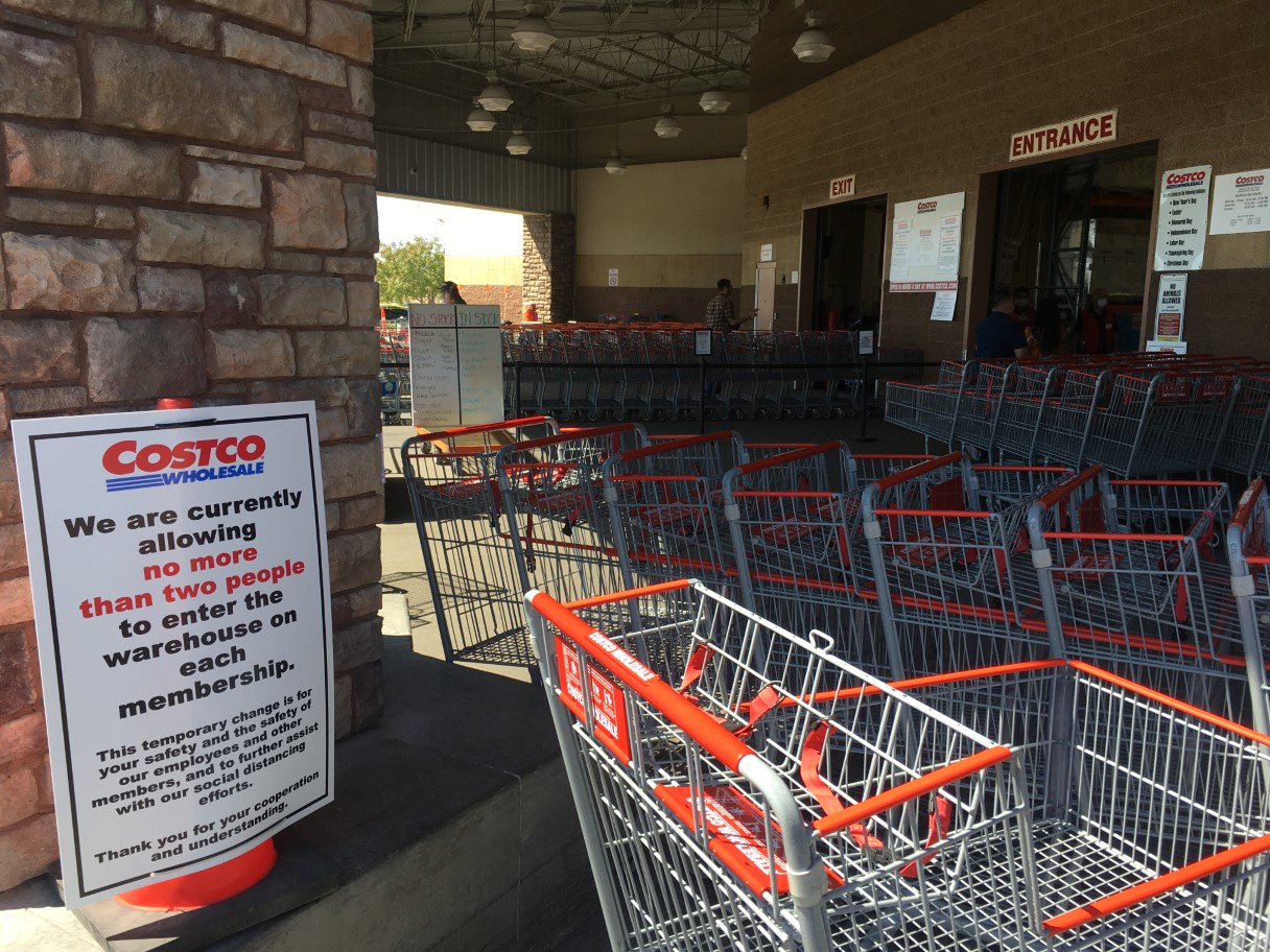 06-Costco_entrance