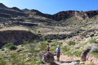02-scenery_leading_towards_that_canyon,but_turns_left_beforehand